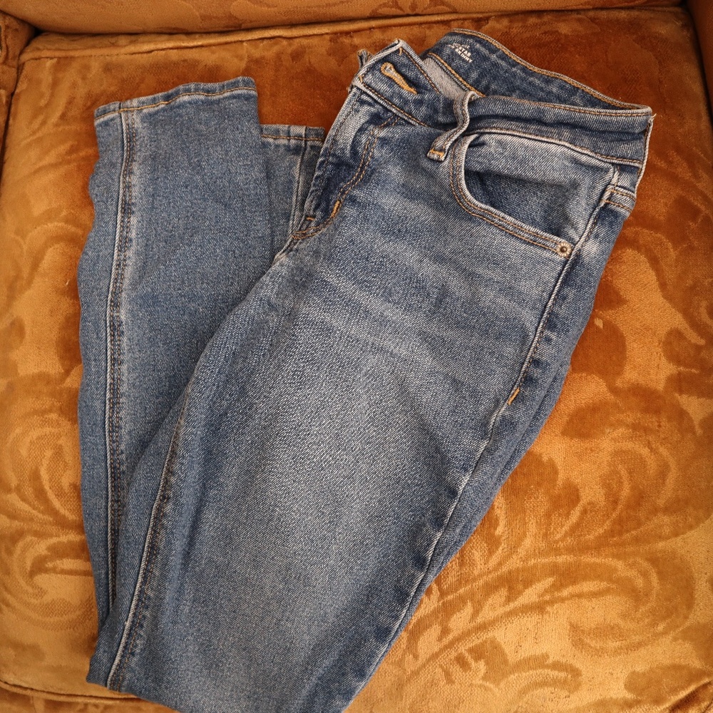 Old Navy Mid-Rise Jeans